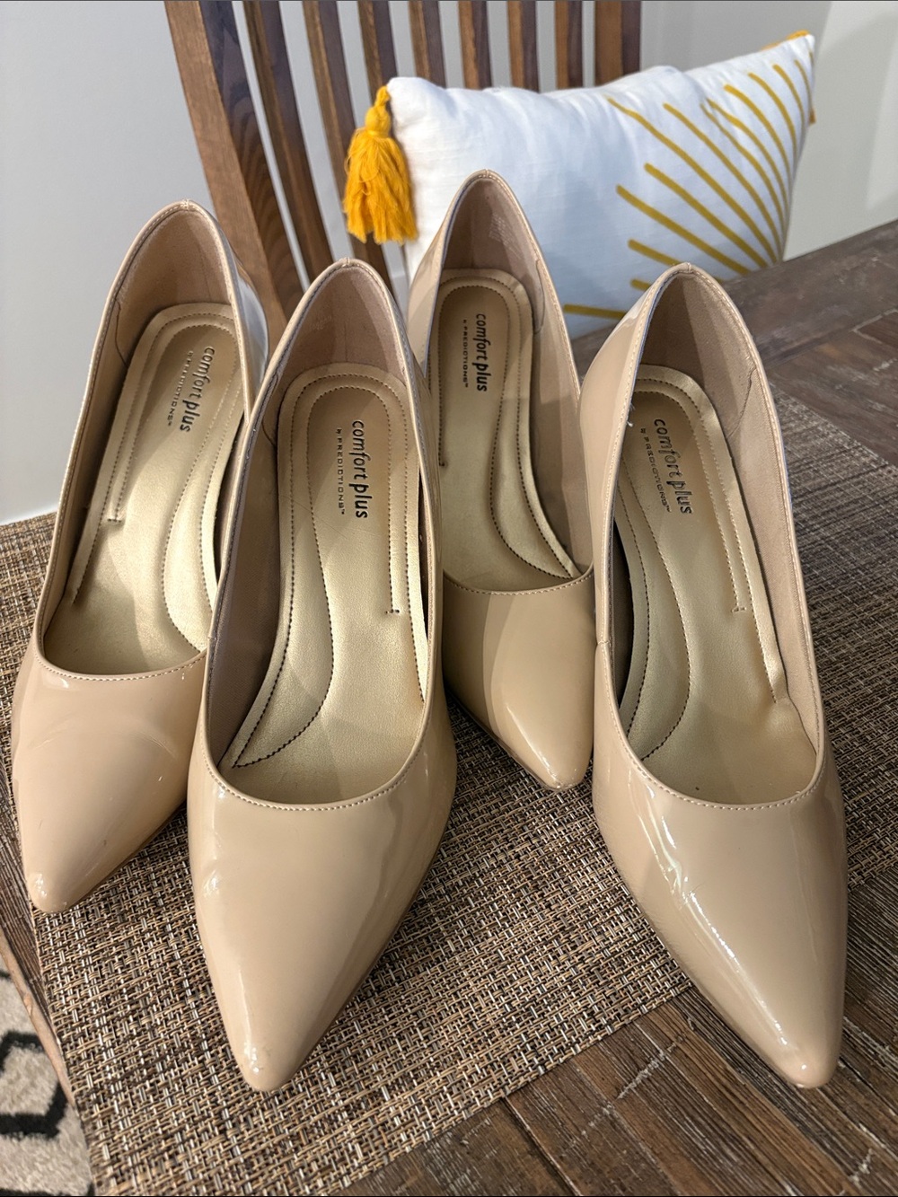 Bundle! Beige Patent Pointed-Toe Pumps